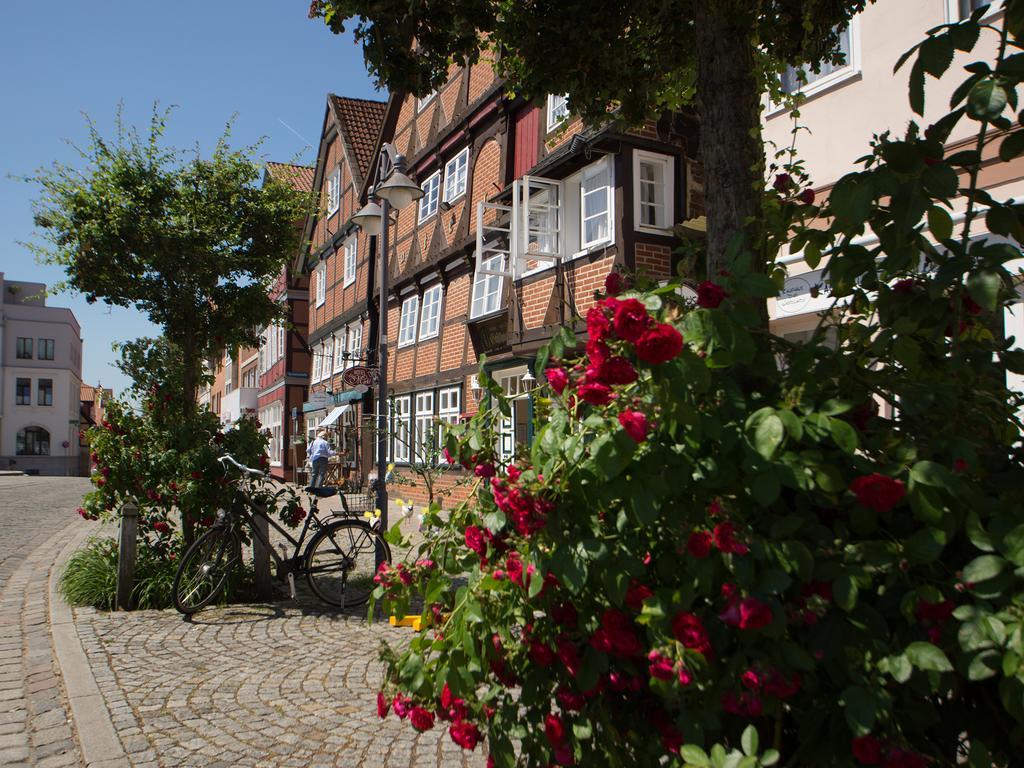 Hotel Gundelfinger Alter Markt ดานเนินแบร์ก ภายนอก รูปภาพ